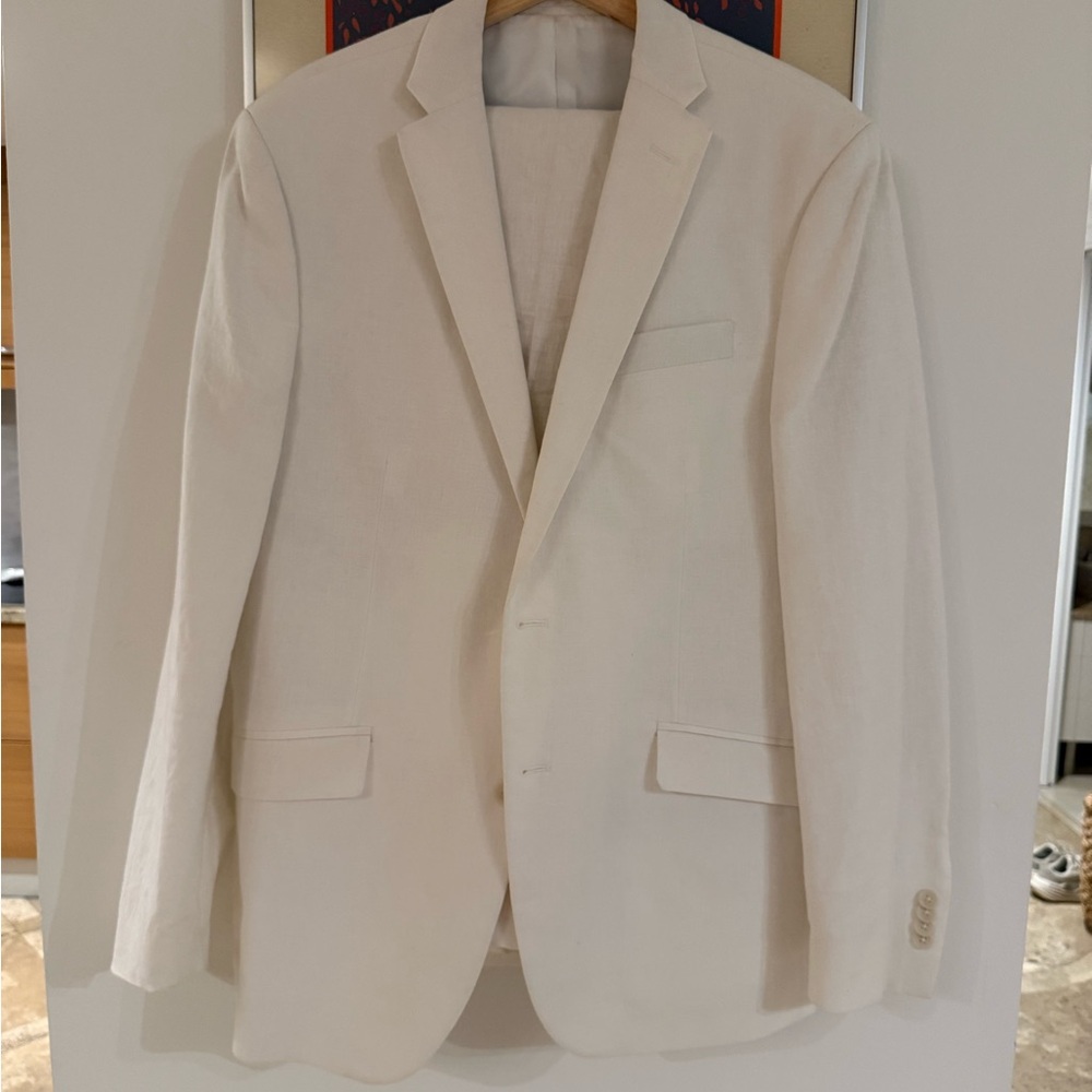 Kenneth Cole Men’s White Linen and Cotton Blend Suit